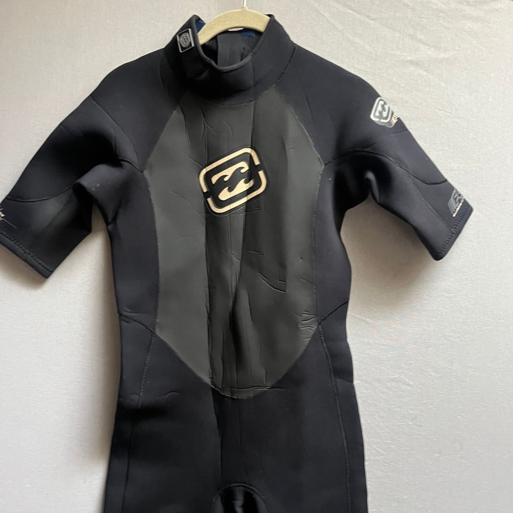 Billabong women full length wetsuit sz S